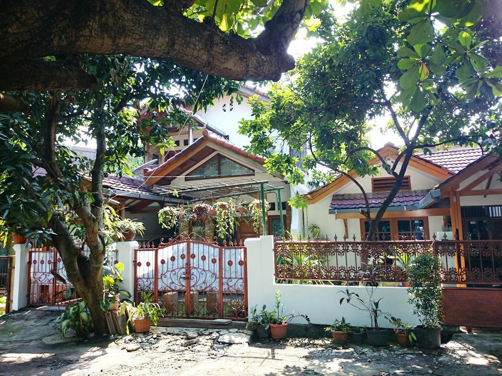 Hostel Bogor Dış mekan fotoğraf