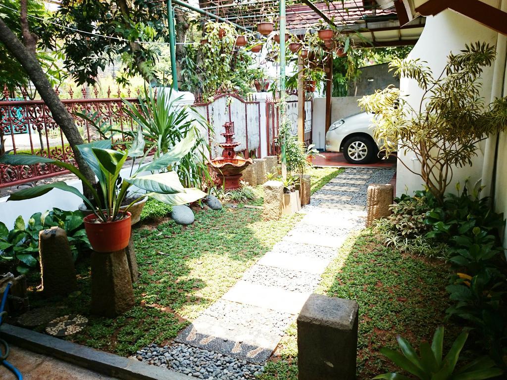 Hostel Bogor Dış mekan fotoğraf