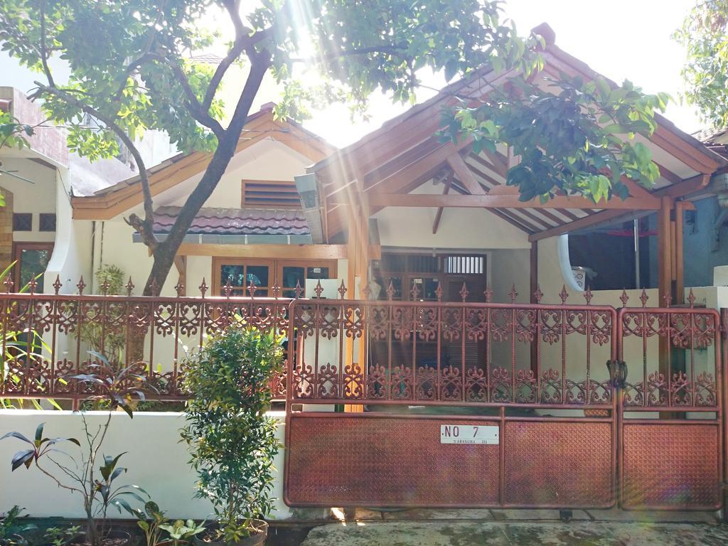 Hostel Bogor Dış mekan fotoğraf